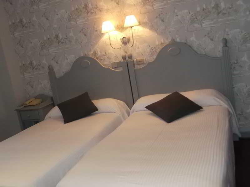 Hotel كوميلاس المظهر الخارجي الصورة