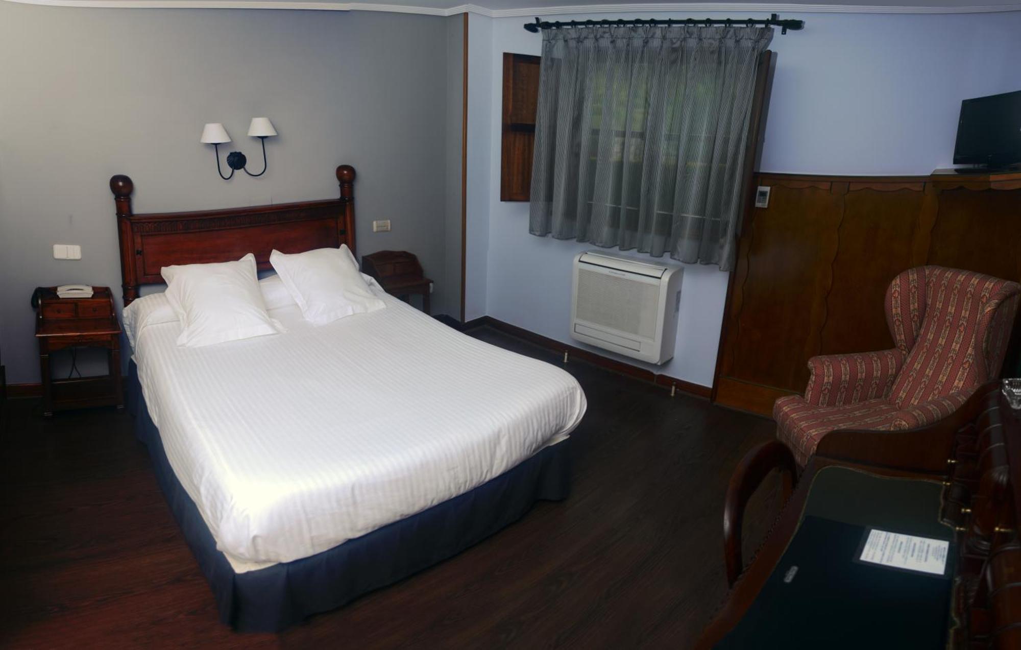 Hotel كوميلاس المظهر الخارجي الصورة